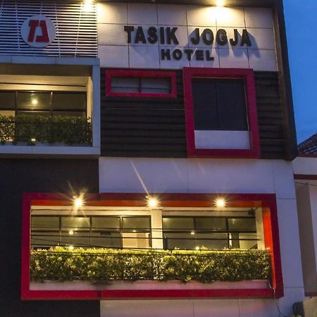 Tasik Jogja Hotel Джокьякарта Экстерьер фото